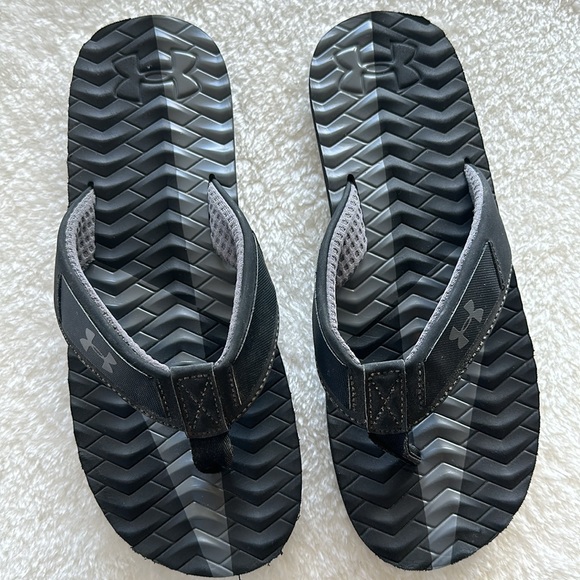 Under armour flip flops - Picture 3 of 5
